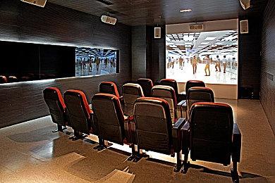 全球首个人形机器人马拉松比赛 今年4月北京亦庄举办